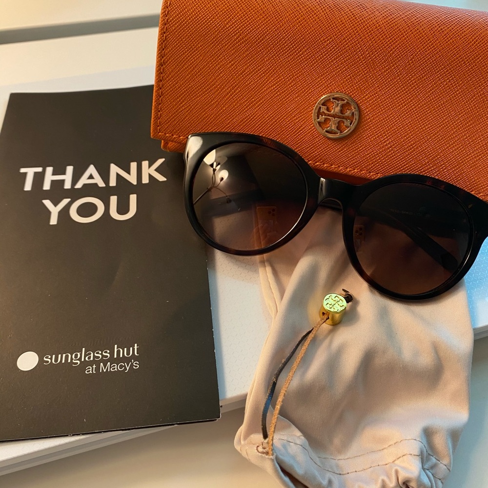 Tory Burch Sunglasses - Picture 10 of 12